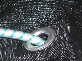Red confeccionada para contenedor - con un cable de sujeción